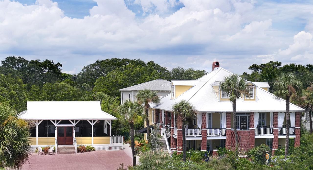 Beachview Inn And Spa タイビーアイランド エクステリア 写真