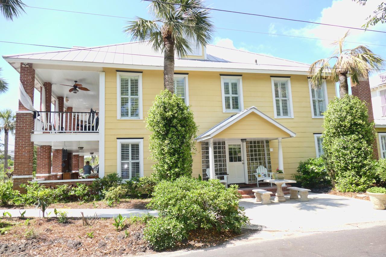 Beachview Inn And Spa タイビーアイランド エクステリア 写真