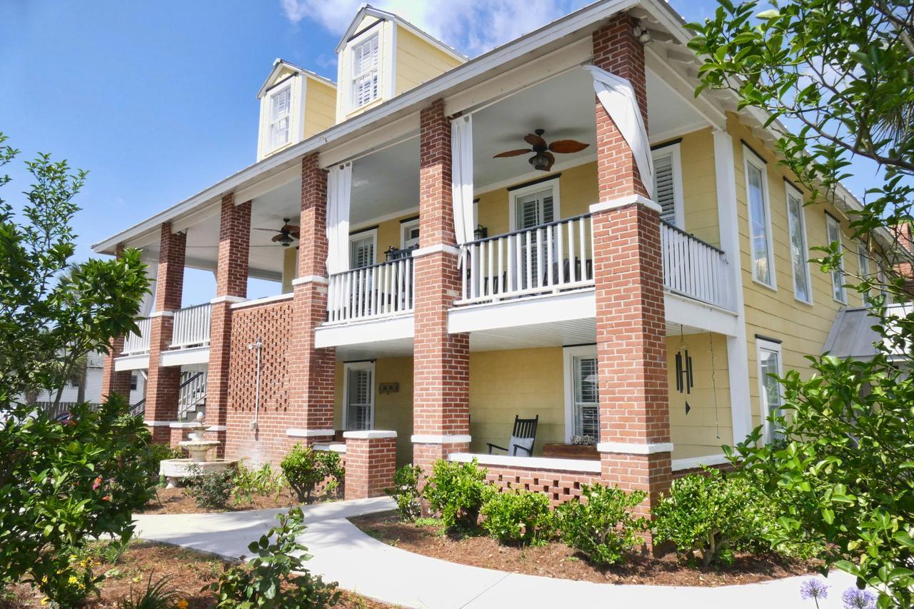 Beachview Inn And Spa タイビーアイランド エクステリア 写真