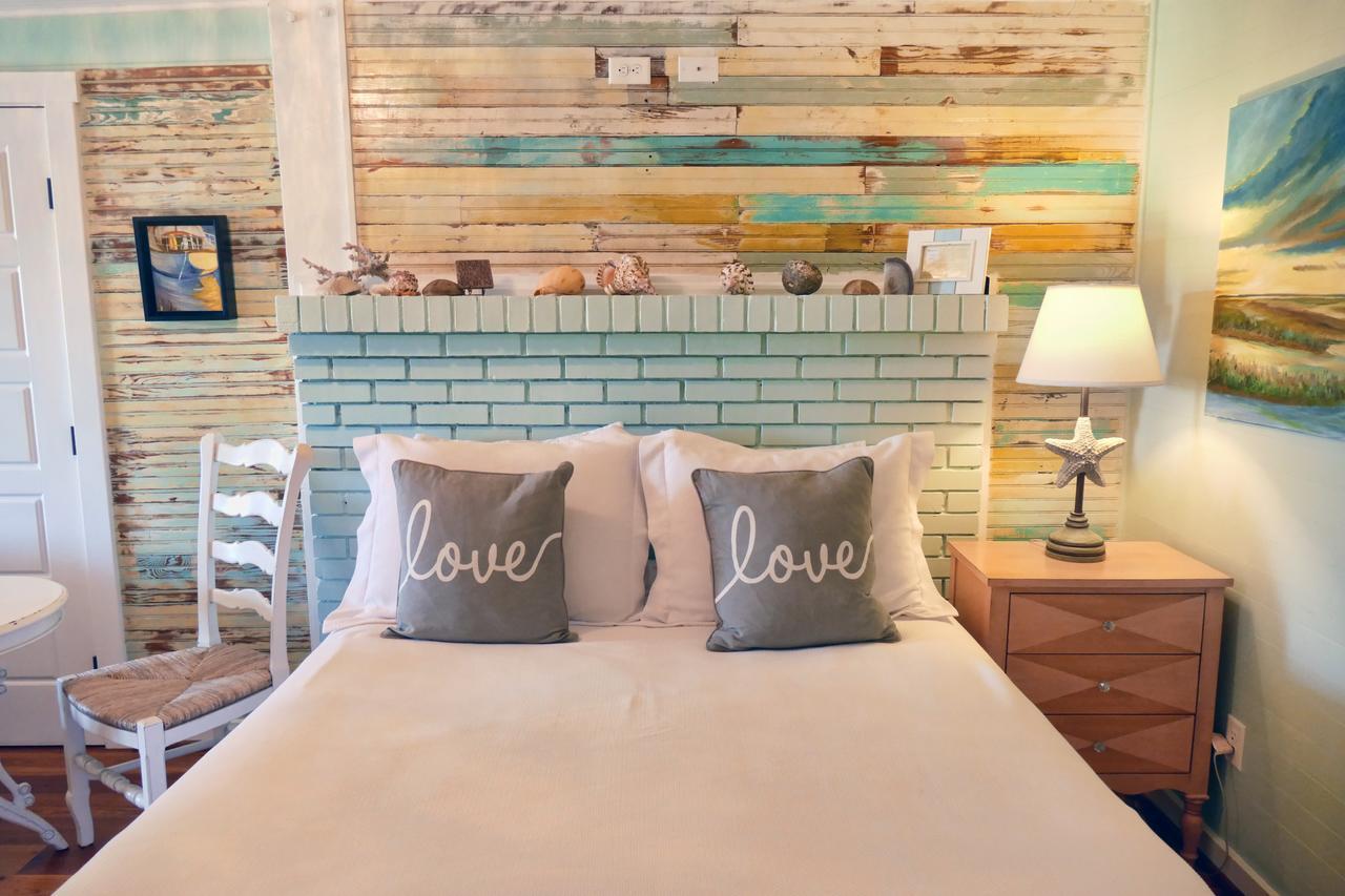 Beachview Inn And Spa タイビーアイランド エクステリア 写真
